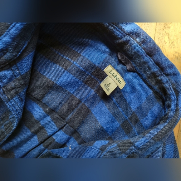 L.L Bean flannel - Picture 2 of 3